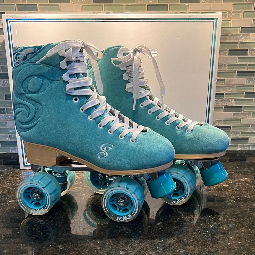 Candi Grl Sea Foam Roller Skates - Picture 3 of 5